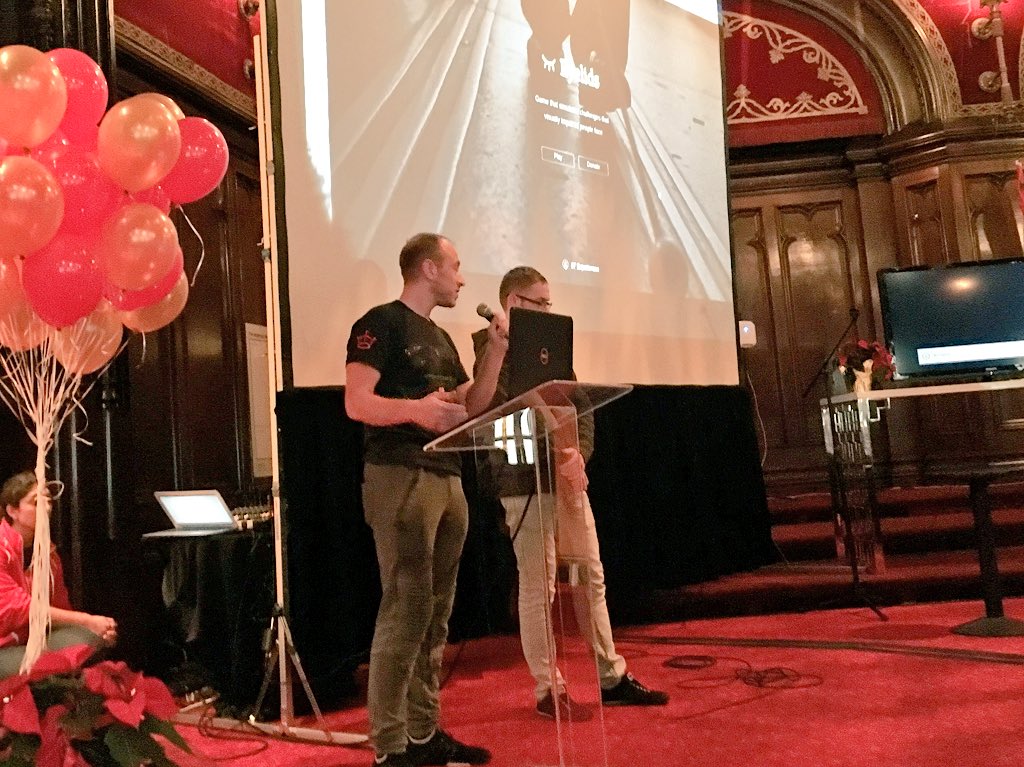 AngelHack's tweet image. #TelAviv makes magic with EyeLids! Aiming to up support to the visually impaired! #MastersofCode @MasterCardDev