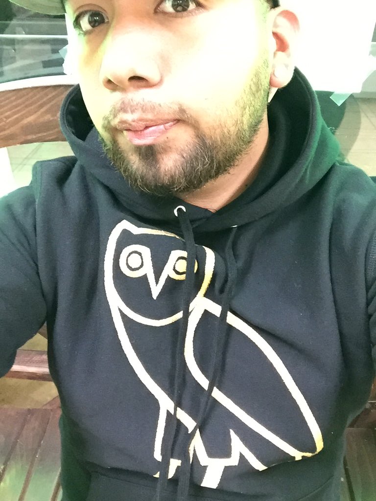 wearablekicks's tweet photo. Got that ovo sweater today at the new LA ovo shop 👌🏻@QiasOmar https://t.co/C8zloCLCj1