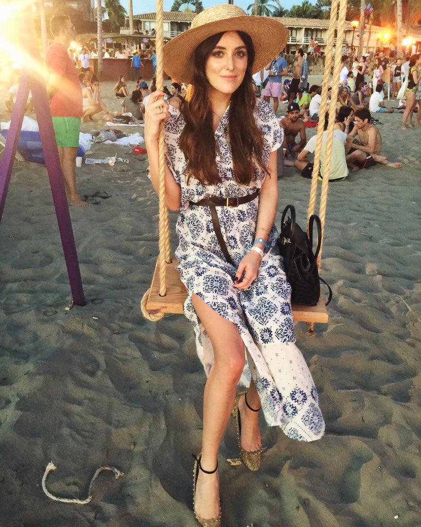SofiaLascurain's tweet photo. Last day, last look @hmmexico 🌴 #HMTROPICO2015 #MYPlovesAcapulco https://t.co/pjIj9dJ8RV