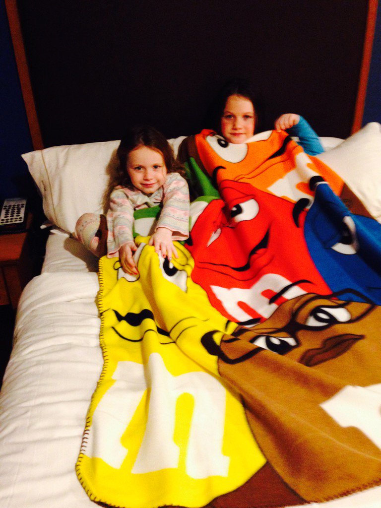 JanetEDoherty's tweet photo. #m&amp;m #sweetdreams https://t.co/EvUXkfAjqK
