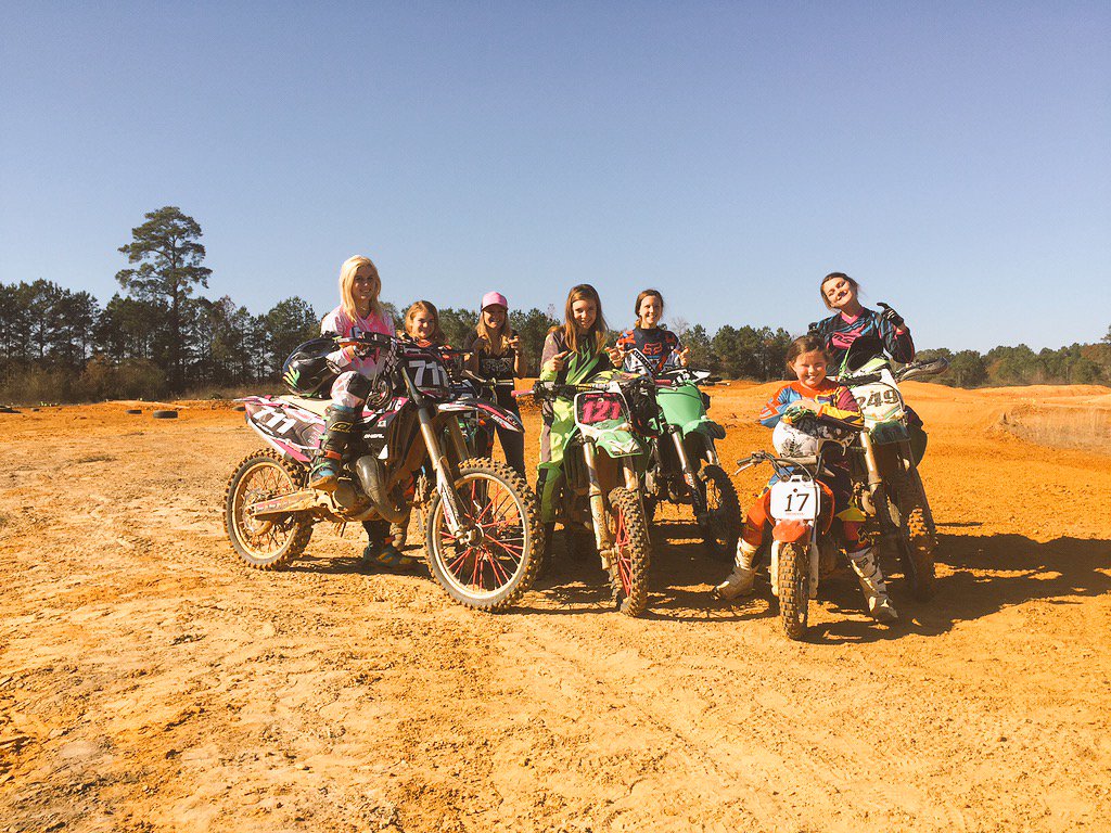 The_JoshBranch's tweet photo. Awesome weekend hosting @AshleyFiolek67 Mx School Ashley is such an inspiration to all the young ladies #AFMXschool https://t.co/KabuIlP88O