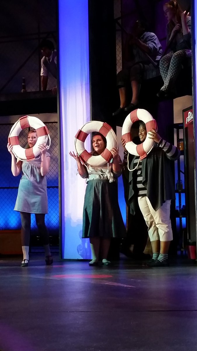 SDSUfaustus's tweet photo. Give it up for our lovely ladies. #sdsufaustus https://t.co/LkKRRMiMAa
