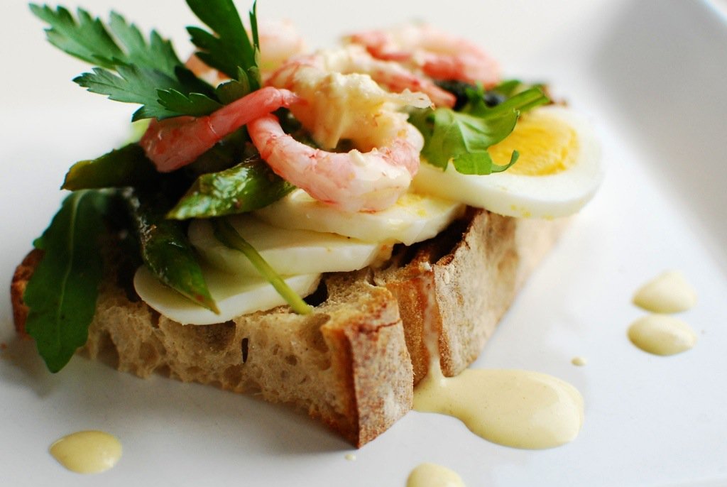 KitchenW's tweet photo. Räkor med sparris och tryffelcrème   https://t.co/uNjE83PfDm #recept https://t.co/sDB4WaCVRV