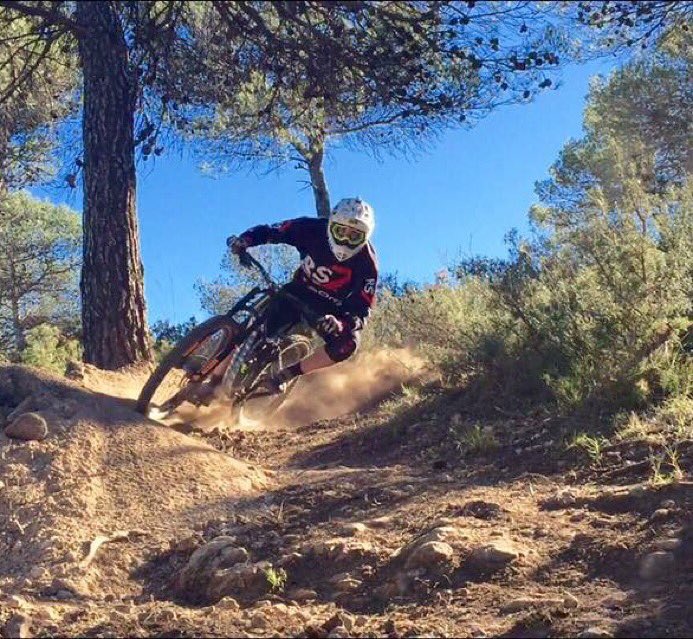 Aleix Puig entrenando a tope, Alex también lubrica sus #Articulaciones con #RS7 rs7.es