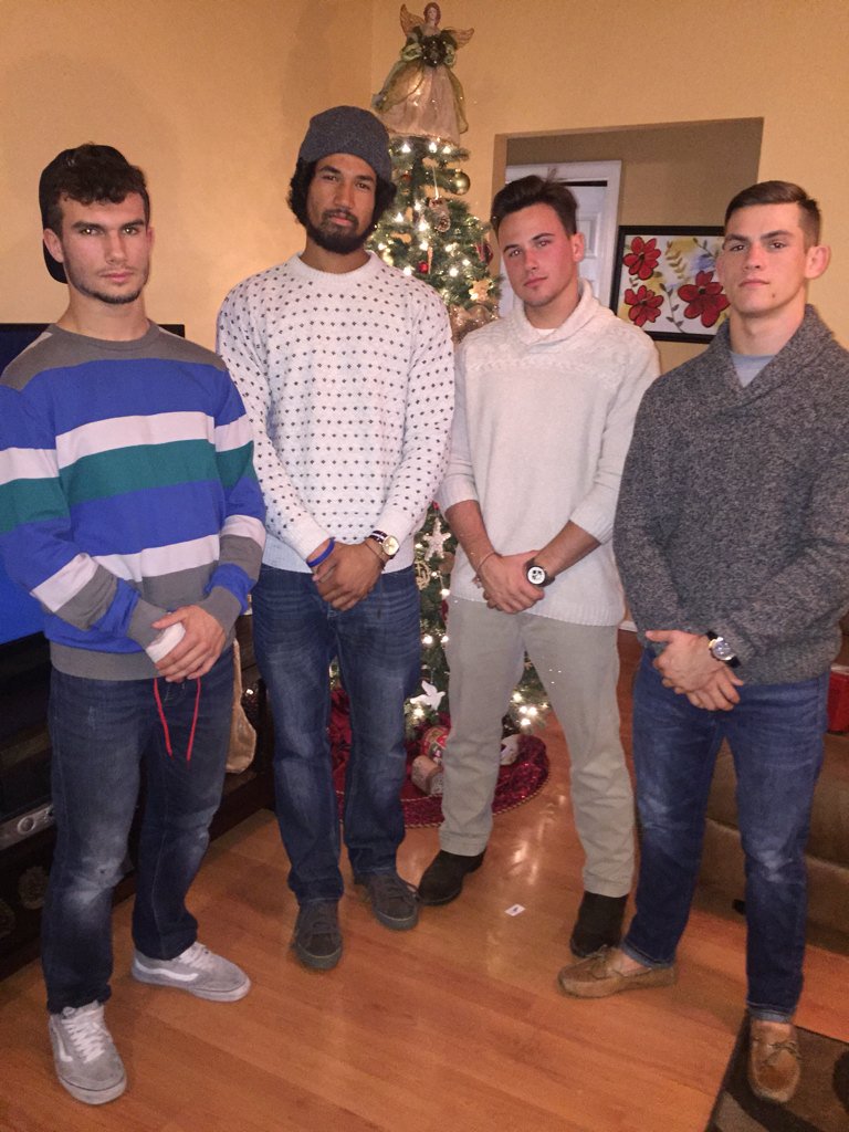 JustusPortmann's tweet photo. Fam Bam Christmas party. https://t.co/1WwVYanRxG