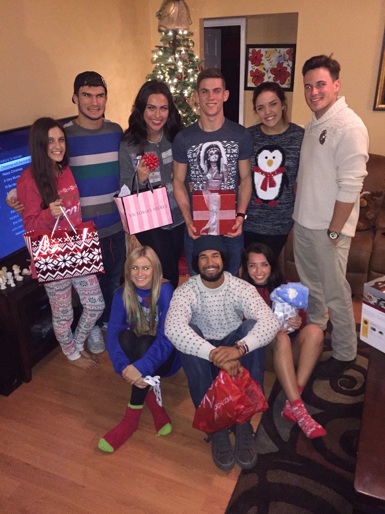 JustusPortmann's tweet photo. Fam Bam Christmas party. https://t.co/1WwVYanRxG