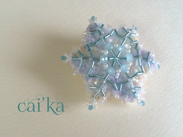 セールSALE%OFF ビーズブローチ 雪の結晶 confmax.com.br