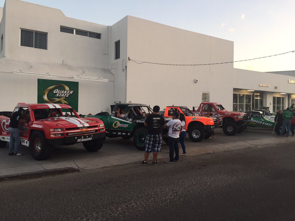 chacho_lml's tweet photo. Ya listos en La Paz BCS con desfile de Trophy Trucks y toda la cosa. https://t.co/GfZIHW4cux