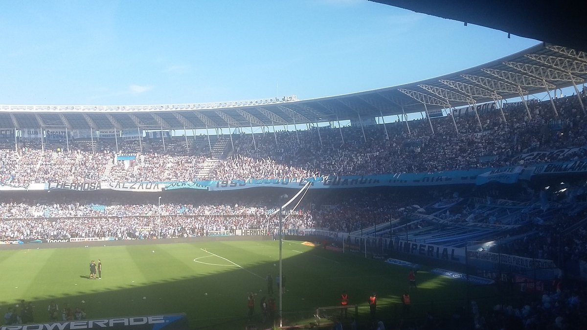 danisracing's tweet photo. #Palpitando #clasico #racingvsindependiete #Cilindro https://t.co/9dU3zccYi8