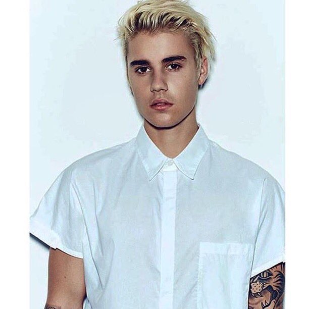Biebertivities's tweet photo. Christmas list: https://t.co/LZQGm4u89l