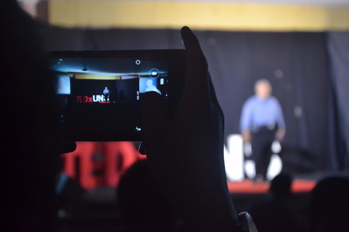 <a href="/TEDxUNS/">TEDx UNS</a>  keren acaranya, dan inspiratif pembicaranya