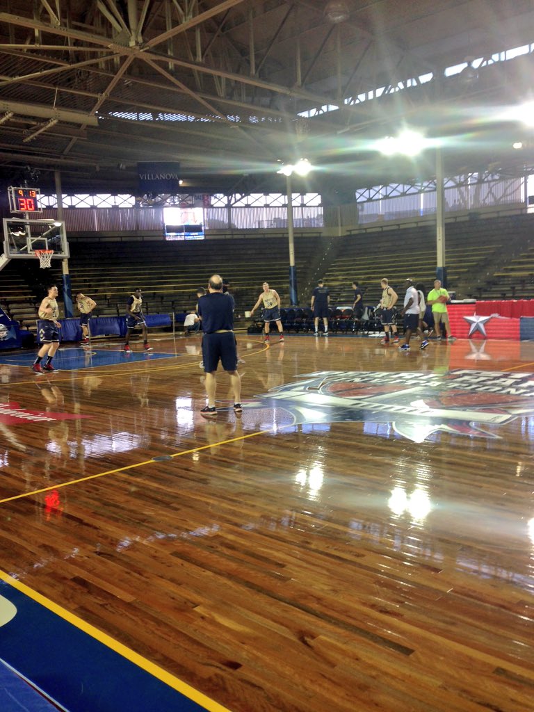 NavyAthletics's tweet photo. Lots of energy and intensity at #NavyMBB's practice at Bloch Arena. https://t.co/ij9mHD2xE2