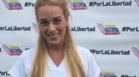 ElNacionalWeb's tweet photo. Video de celebración de Lilian Tintori revoluciona las redes sociales https://t.co/2IOMCbKBuz

 #TúDecides https://t.co/q0Un2Bzfv6