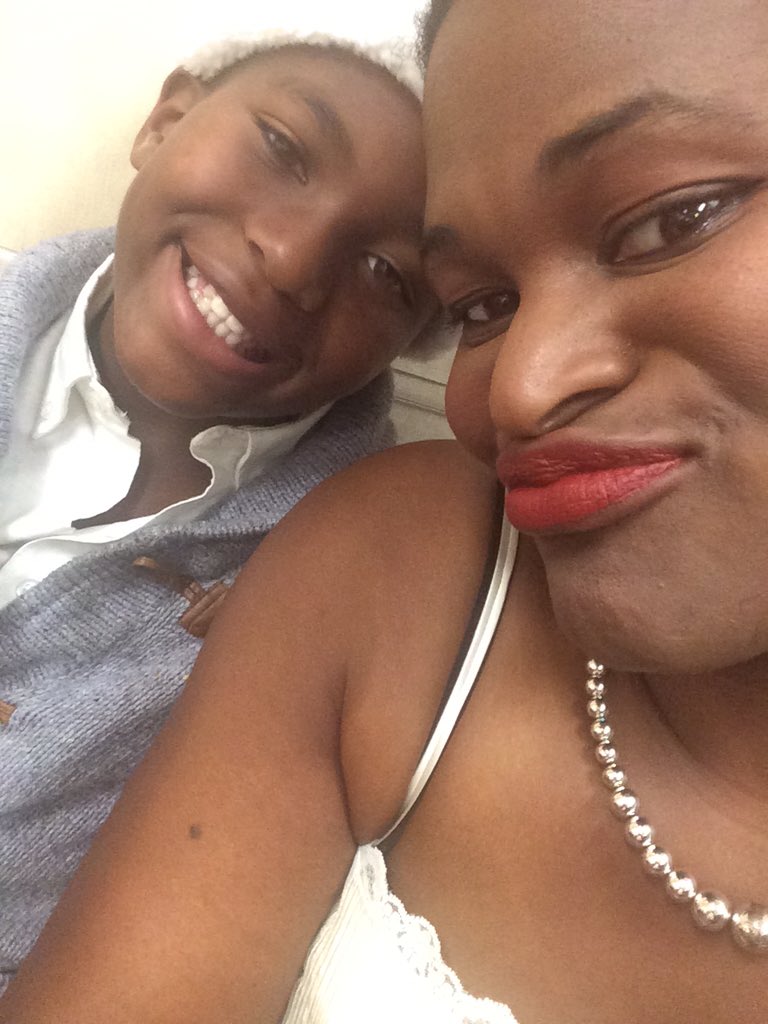 focused005's tweet photo. An usie of me and SmallGuy. Focused on Family portraits. #focused005 #ilovemesomehim #holidays https://t.co/9GdRNSW1am