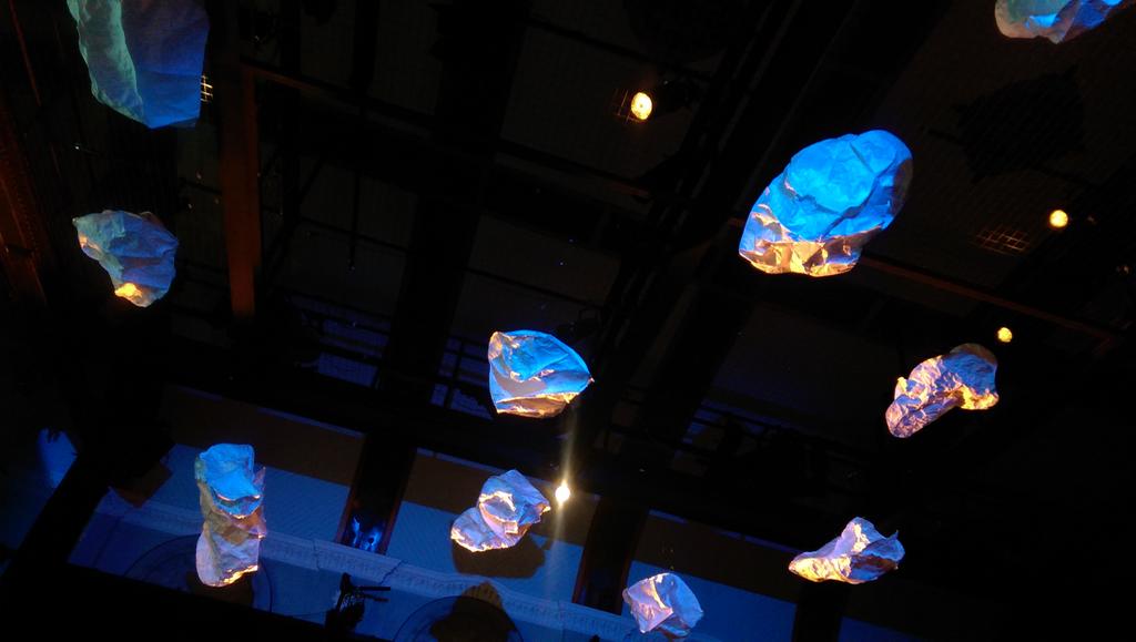 smladyman's tweet photo. Thinking #skyhigh at #purpose2015 - awesome decorations @WildwonProjects!#social enterprise #paperclouds https://t.co/ontybkYC9Q