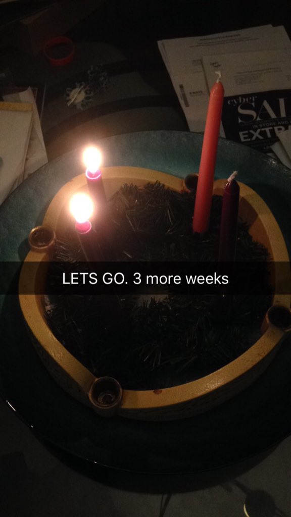 sosayungmedina_'s tweet photo. 3 MORE WEEKS  #itslit  #jesusiscoming  #happyhanukkah #christmascountdown #imnotevenjewish #LESGETIT https://t.co/1J18eQxKl0