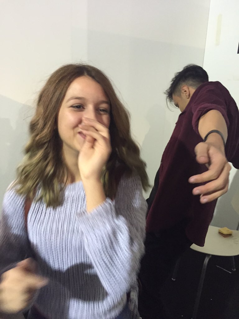 obsessionirwin_'s tweet photo. Jessica ti amo afferra la mia mano https://t.co/WtaEH5X61x