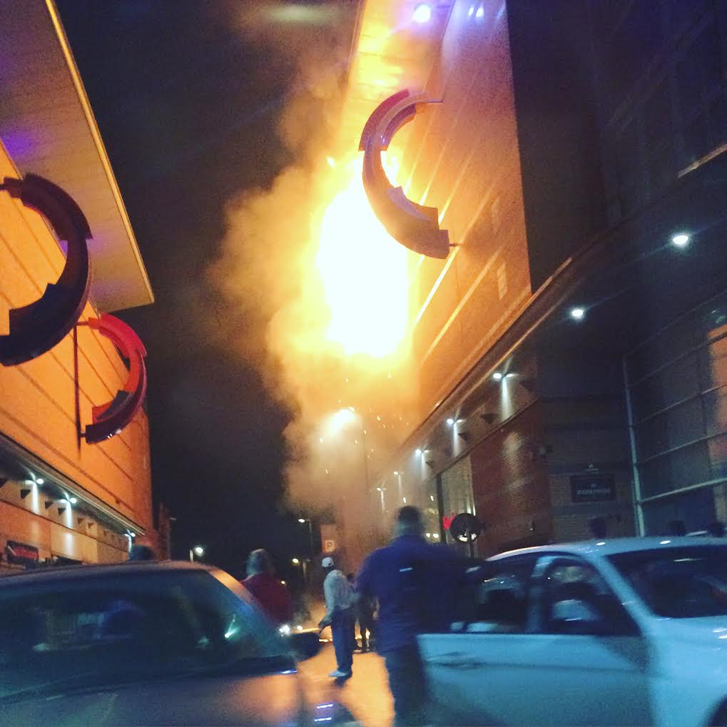 birmingham_live's tweet photo. VIDEO: Fire at Cineworld Broad Street.
https://t.co/x2u9pf7njO https://t.co/QhviOsLb0E