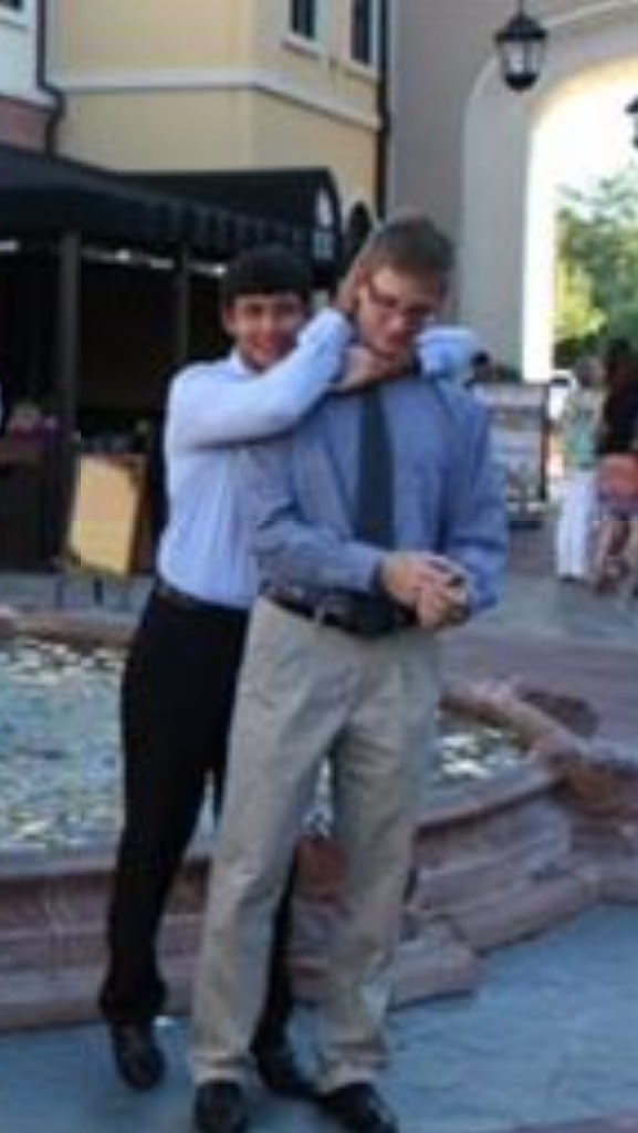mattforpresz's tweet photo. @PiazzaForPrez our president in a moment of weakness but at least he never tried to strangle a citizen #leclairemock https://t.co/SluLkB4dor