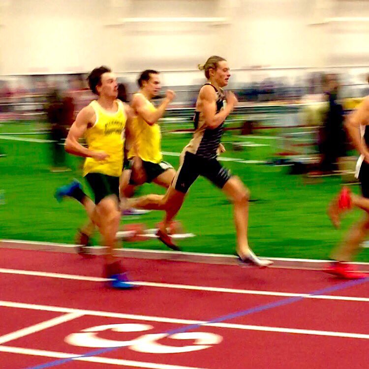 CoachBosley_'s tweet image. First college track meet! PR in the 800 and ranked 14th in the nation so far 😈🏃🏻 lots of work to do! #ESUTF