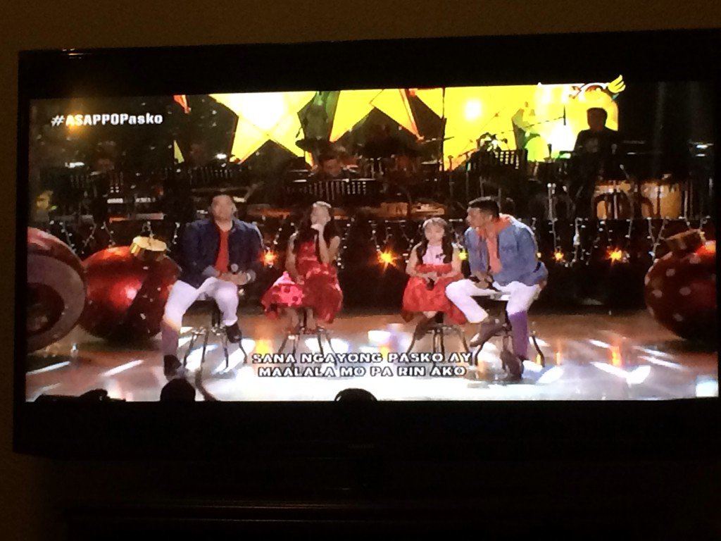 TesLex082016's tweet photo. #sanangayongpasko 1of my fave๐ u guys made me cry on this song ๐ญ @4eversinging4u gwyneth dorado #ASAPPOPasko ty๐น๐๐๐ https://t.co/dDiWhHW7Vw