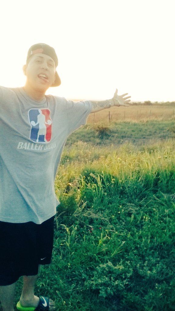 Gracias a todos por sus tweets, los leo y los marco siempre los amo a todos ❤