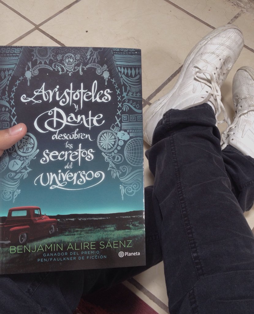 araaath's tweet photo. Lo mejor que leí este año by far #librofav https://t.co/GyhUWP02oZ