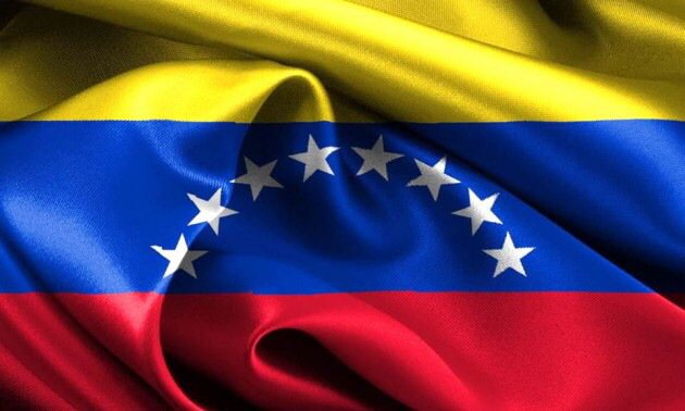 Laura_Ch's tweet photo. ¡Felicidades venezolan@s! A partir de ahora, ni ganadores ni perdedores: una sola #Venezuela #6D https://t.co/F2qcNpyArM