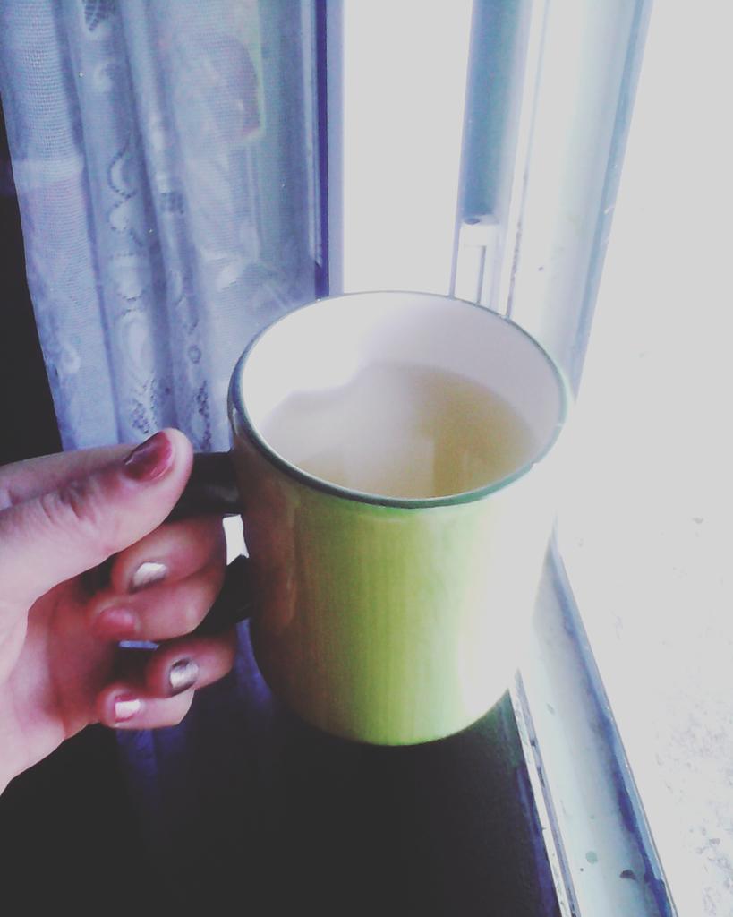 Sabahın köründe ıhlamur 😷 
Aralık şifasıyla geldi, bende kaptım..!