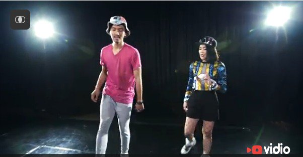 Indosiar's tweet photo. Yuk pelajari cara dance ala Taylor Swift bersama @Uus__ &amp; @IDP_Keci. Klik, https://t.co/X6QON56MzC https://t.co/81ahm4kjLu