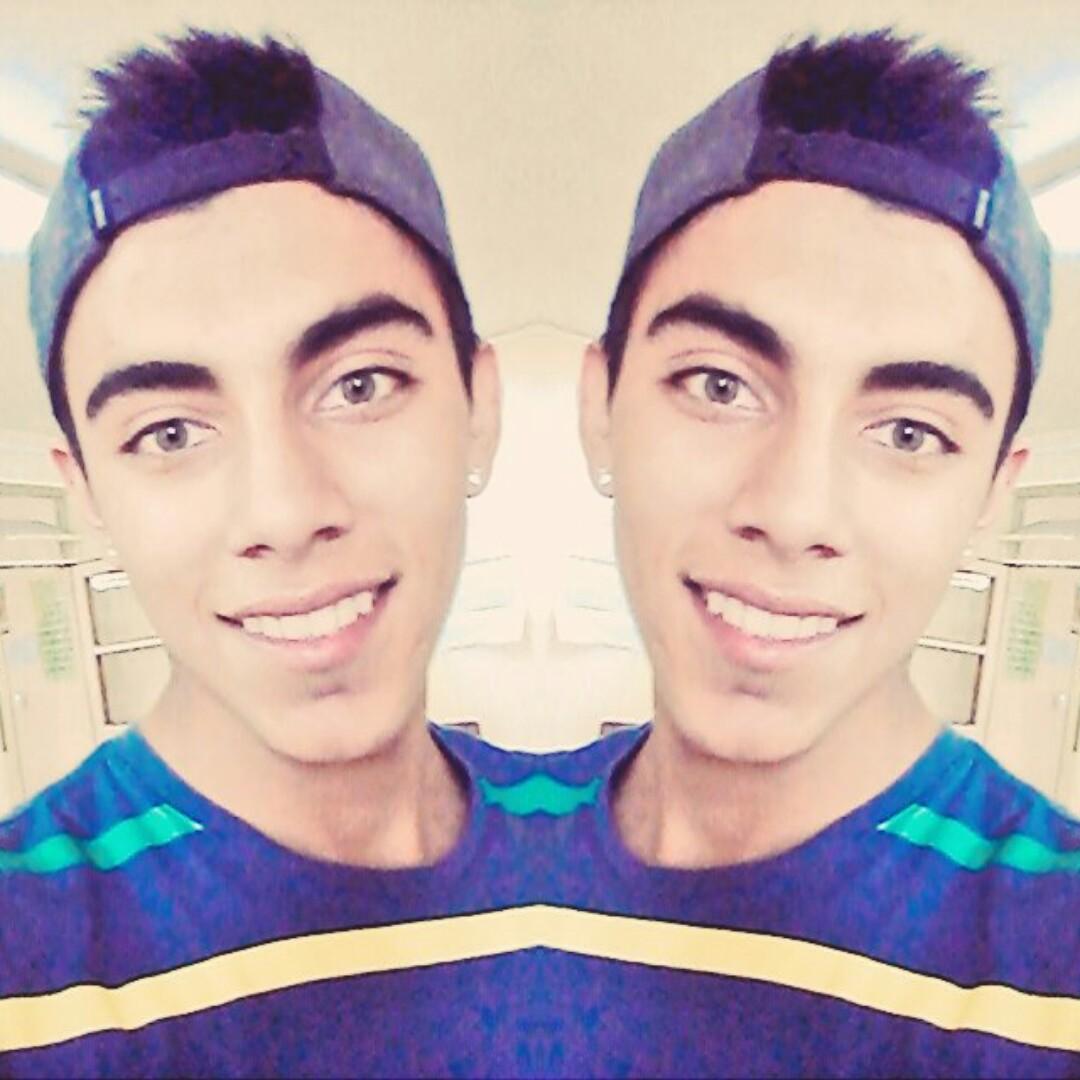 kristiancola99's tweet photo. Tengo curiosidades de saber como es que tu besas 🎶
#Feoooo👌 https://t.co/nYc8CPF4p6