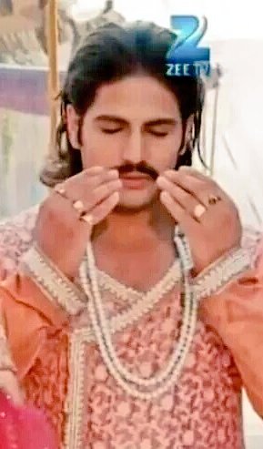 CGMStarPlus's tweet photo. Good morning people😊
Prayer brings us closer to God🙏
@RajjatTokas devoted😍 https://t.co/p5H2wGhqi2