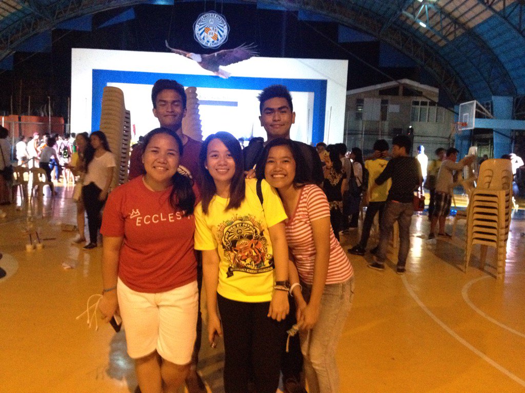 sujuologist's tweet photo. Atfest buddies hihi ππ€π #Sml #AtFestOneAteneo #Atfest2015
@Ey_Mad @mattsooo @Aymeemee @Deedimplexx https://t.co/5DnG5jtcU9