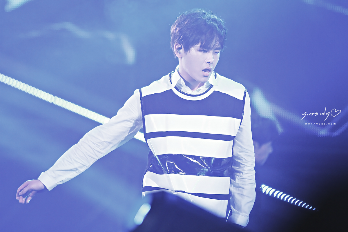 Ryntari_Zhu's tweet photo. Hoya ♥♥ RT @InfiniteUpdates: [PIC] 151206 HQ Pepsi Concert - Hoya (cr:Yours Only) https://t.co/yqKoyzeSWR https://t.co/3WU7B2C60x