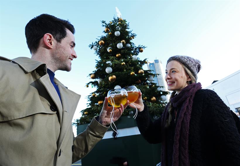 Watch: Carlsberg creates 27ft Christmas tree made of beer-filled baubles buff.ly/1lImSms