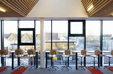 Surrey Academy Featuring Technal Façade Products Is Named ‘World’s Best School’ glassonweb.com/news/index/280…
