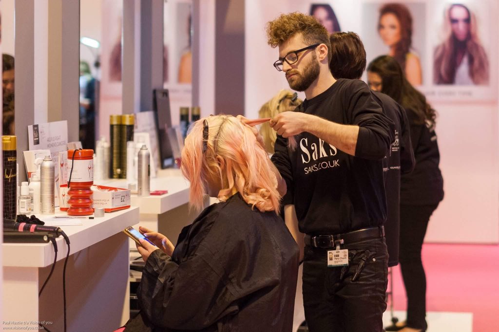 paulvisionofyou's tweet photo. Behind the scenes from @ClothesShow with @Saks_UK #csl2015 https://t.co/slRplYVUoj
