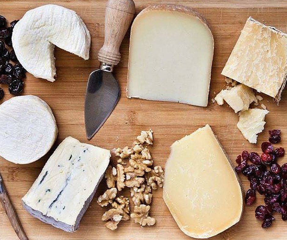Clubdequesos's tweet image. Hagas puente o no... una tabla de #quesos siempre te pone una sonrisa!👉clubdequesos.com #queso #cheese