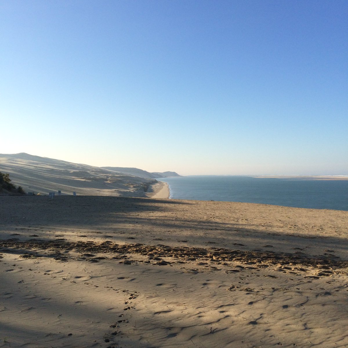 Réveil à La Co(o)rniche <a href="/LaCoorniche/">La Co(o)rniche</a> #GoodMorning #dunedupyla #arcachon #lacoorniche #reveil #beautiful #view