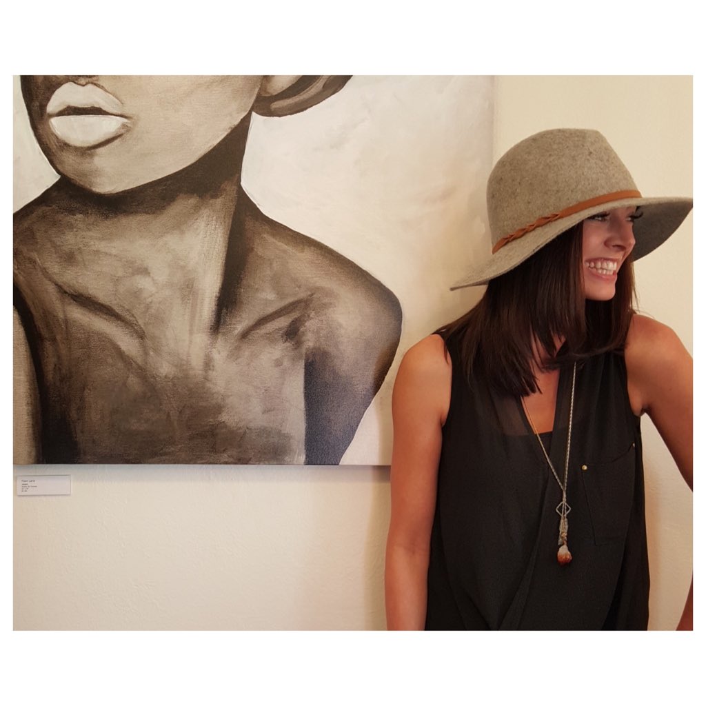 FawnLarieArt's tweet image. Thank you all for your support to my art page! #Facebook #fineart #artist #Instagram #startup #socialmedia #thankyou