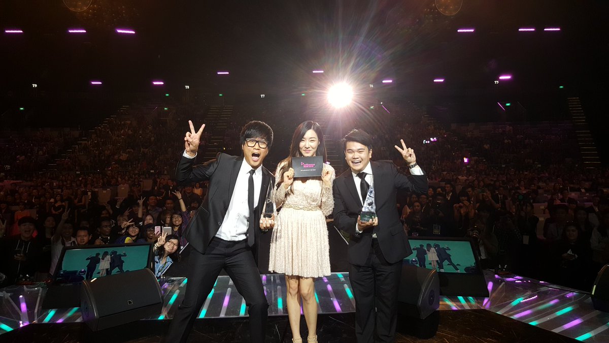[PIC][06-12-2015]TaeTiSeo xuất phát đi Singappore để tham dự "Influence Asia 2015" vào tối nay CVnSjawU8AABXkc