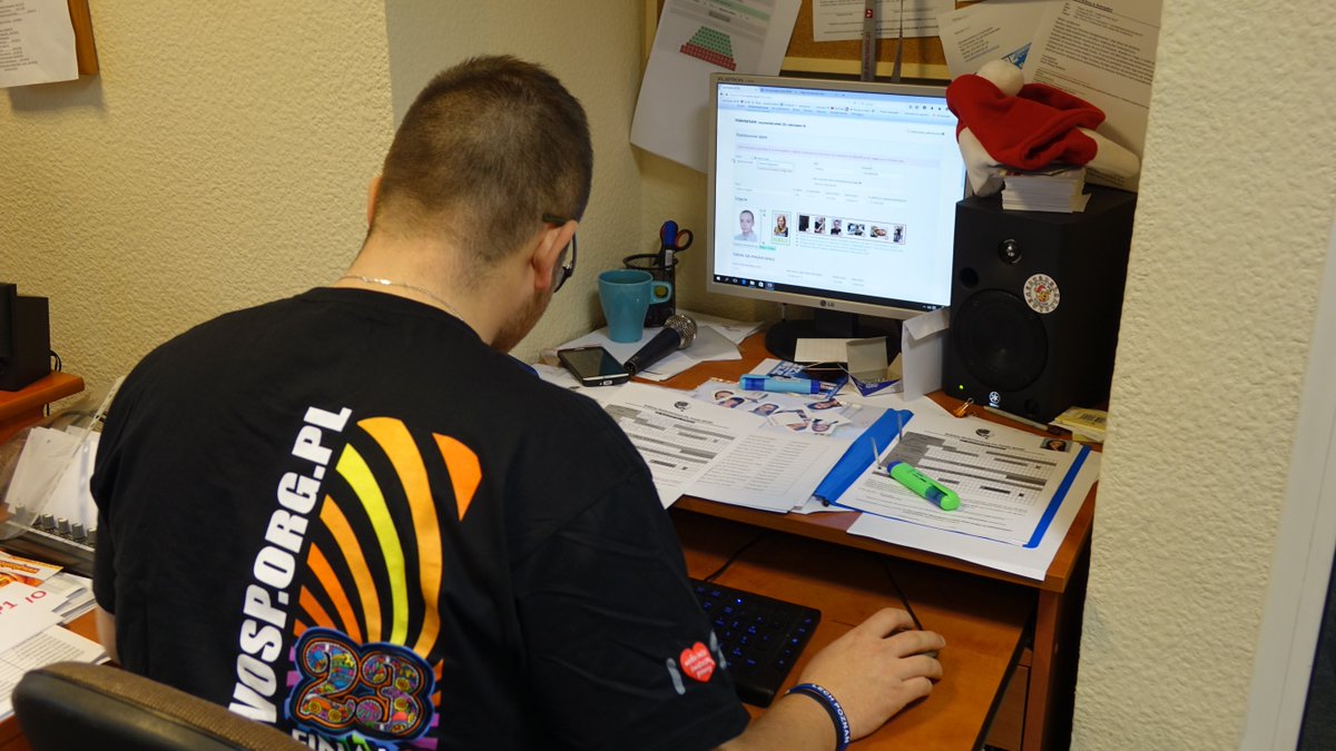 WospSwarzedz's tweet photo. Rejestrujemy wolontariuszy <3

Wolontariusze już dziś otrzymacie powiadomienie SMS z najważniejszymi informacjami! https://t.co/dCW6NbgCpQ