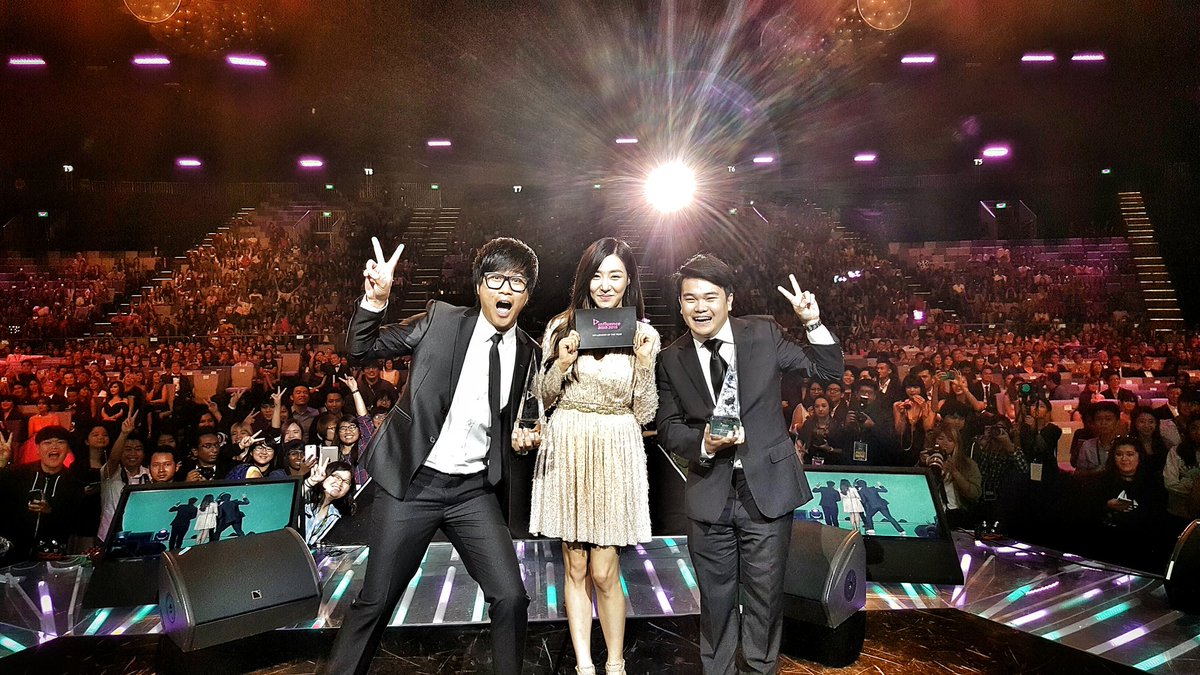 [PIC][06-12-2015]TaeTiSeo xuất phát đi Singappore để tham dự "Influence Asia 2015" vào tối nay CVnUI6AUsAAtqIu