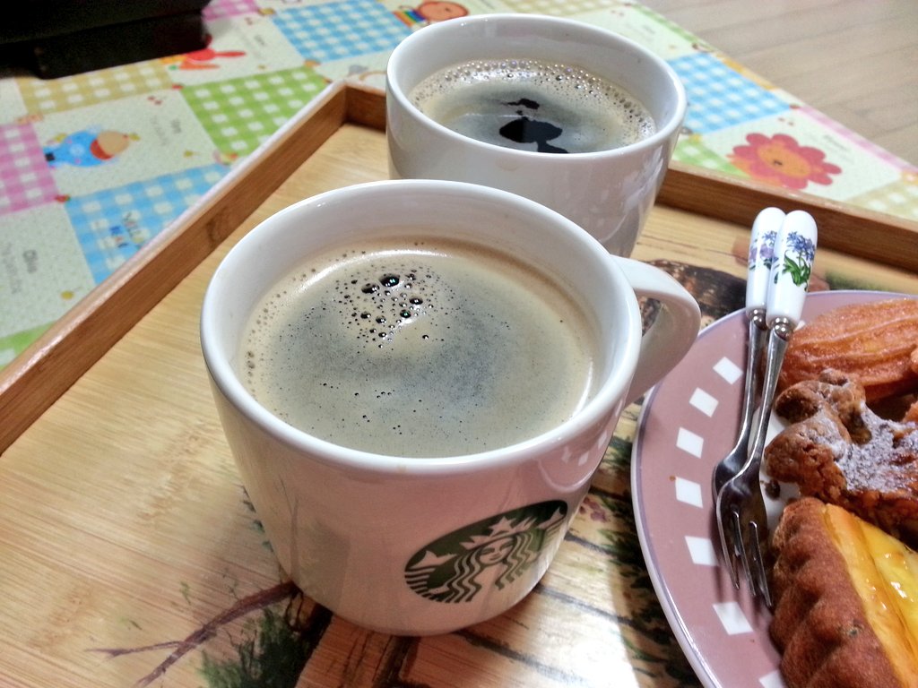 sunnyway's tweet photo. 요즘은 아메리카노가 너무 맛있음~ https://t.co/rYMZUKSV6A