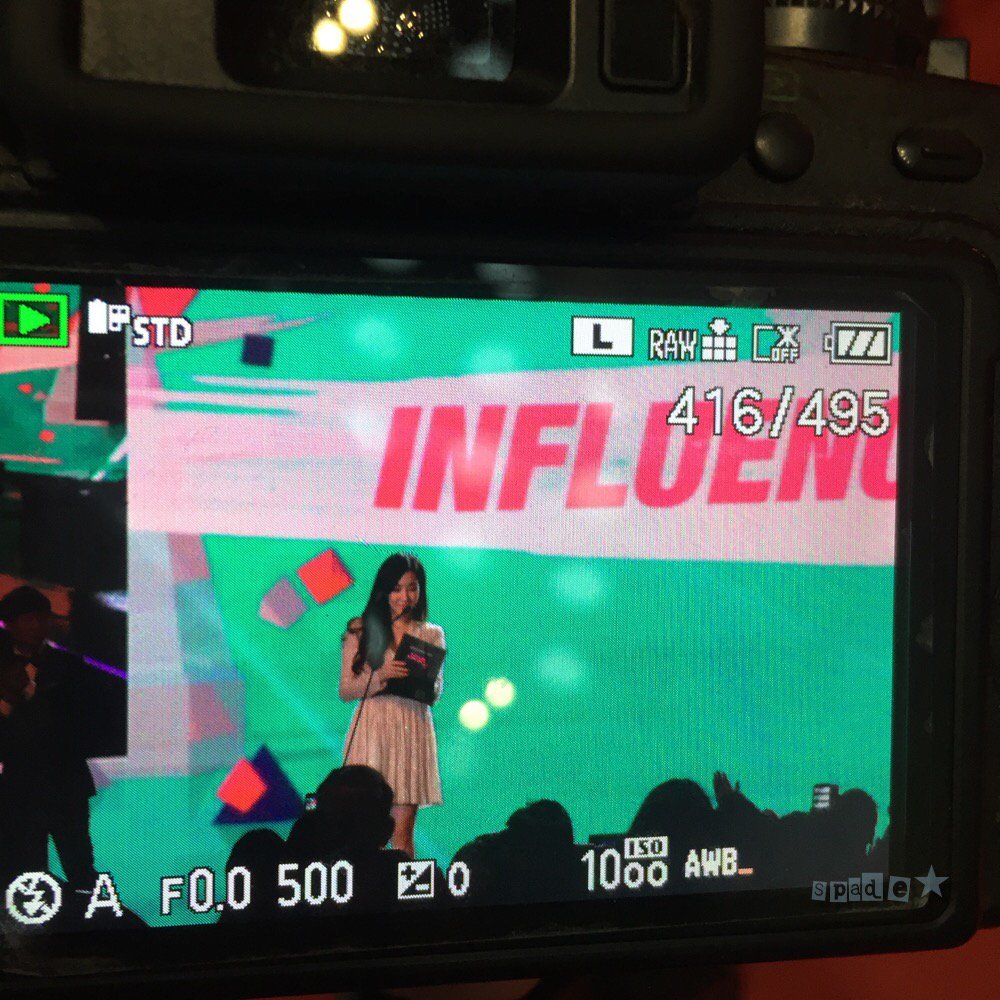 [PIC][06-12-2015]TaeTiSeo xuất phát đi Singappore để tham dự "Influence Asia 2015" vào tối nay CVnaYEbUkAAuDvZ