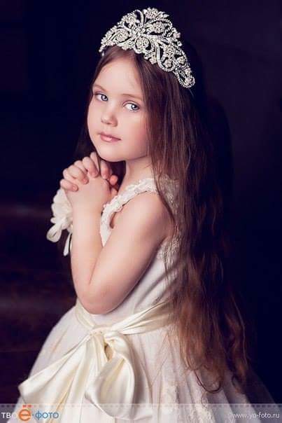 shajannoo4's tweet photo. لا أحِب أن أرَى قلُوباً مَكسُورة أو حَزينة حتى لَو كُنت لا أعرفهَا ..فَـ يَآرب أجْبر خوَاطر أنتَ أعلَم مِنّي بسِرّهآ https://t.co/59Y2prE795