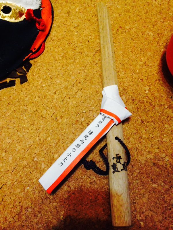 Twitter 上的 ヒロサキ 8 13東6ツ06b テレビ見れてないけど 車太刀 は鞍馬寺に現存してる小太刀で 鞍馬寺ソースだとこの刀で弁慶を圧倒したと伝えられてるよ ちなみに鞍馬寺に行くと車太刀の半分の長さの太刀守りをゲットすることができるよ 丁度短刀位でニヤニヤし