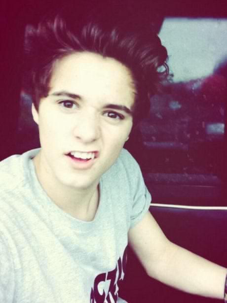 ♥♥♥ <a href="/TheVampsBrad/">Bradley Simpson</a>