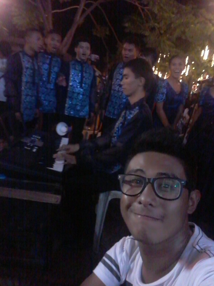 nixirized's tweet photo. #CPCGC performs during the Fluvial Parade of the patroness of #SinadyaSaHalaran2015. #VivaSantaMaria https://t.co/rUEVYYIias