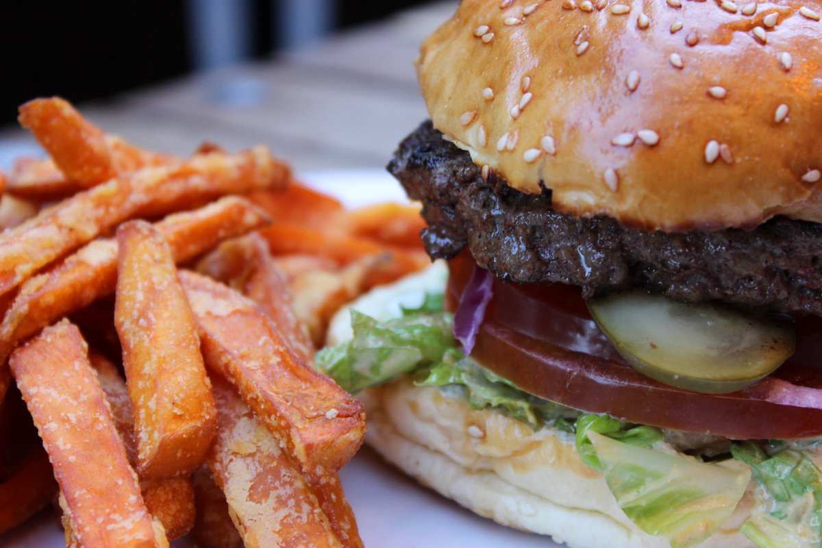 Deliveroo_IE's tweet photo. Order. Eat. Sleep. Repeat. https://t.co/jcX6lXu6ED